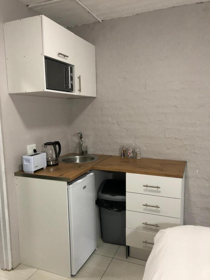 Second Best Accommodation イースト・ロンドン エクステリア 写真